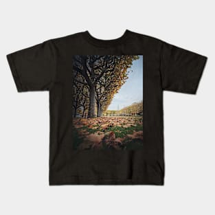 Beautiful day in the autumn park Kids T-Shirt